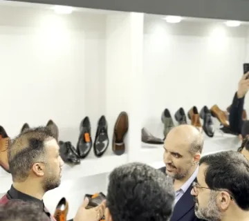 حضور استاندار محترم استان قم در غرفه لردگام