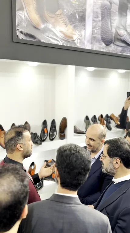 حضور استاندار محترم استان قم در غرفه لردگام