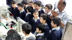 مدرسه امام حسین تولیدی کفش لردگام